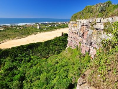 Prefeitura estuda aumentar vagas de estacionamento no mirante do Morro dos Conventos