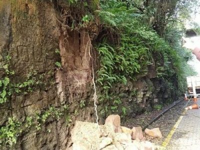 Telas de proteção devem ser instaladas para evitar queda de rochas no Morro dos Conventos