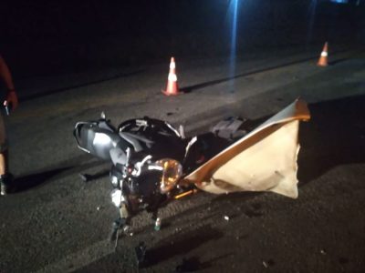 Colisão envolve automóvel e motocicleta e deixa três feridos em Maracajá