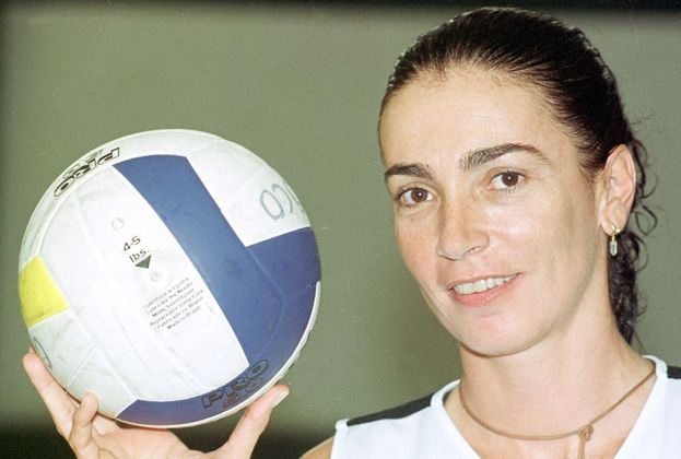 Ex-jogadora de vôlei, Isabel, morre após contrair uma bactéria no pulmão