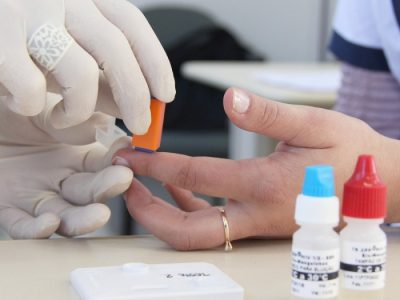 Dia Mundial de Combate à Aids: testes rápidos são oferecidos em todas Unidades de Saúde de Araranguá