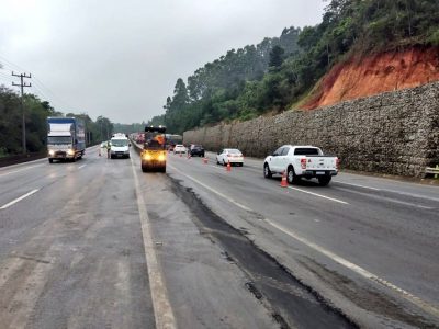 BR-101 terá desvio e obras de contenção no Morro dos Cavalos em Palhoça