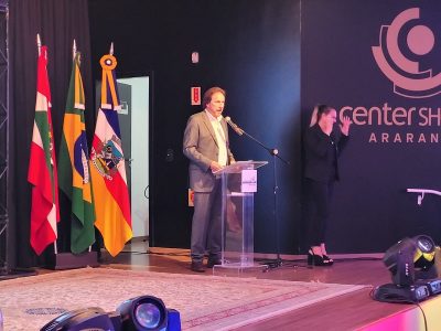 “Não vamos tirar o pé do acelerador”, afirma prefeito de Araranguá, cidade que tem hoje, mais de R$ 80 milhões disponíveis para investimento