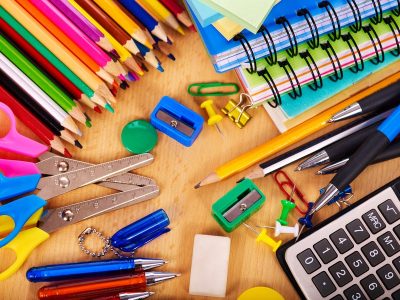 Material escolar: Procon de Araranguá constata diferença de até 250% no preço de itens similares