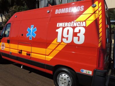 Homem de 51 anos resolve tomar banho no Rio Araranguá e precisa ser resgatado por pessoas que passavam pelo local