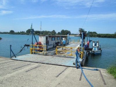Balsa volta a funcionar em Araranguá