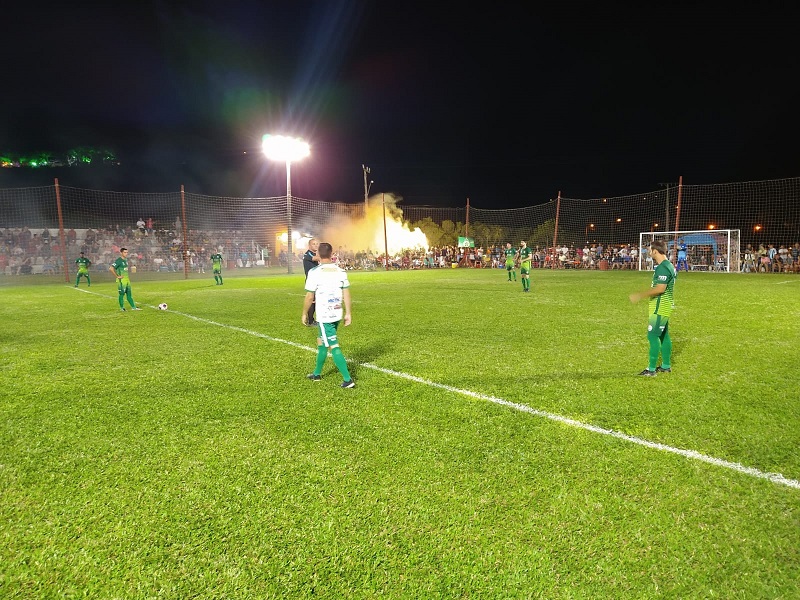 AEC entra em campo neste sábado pela segunda partida do regional da LARM -  Rádio Araranguá