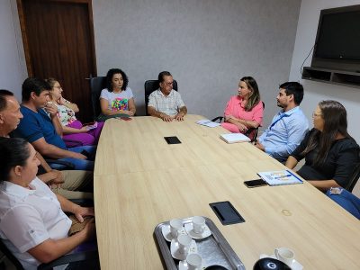 Em reunião na Prefeitura de Maracajá, Casan promete reservatórios para agosto