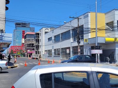 Araranguá: mala abandonada próximo ao Banco do Brasil faz PM isolar a área