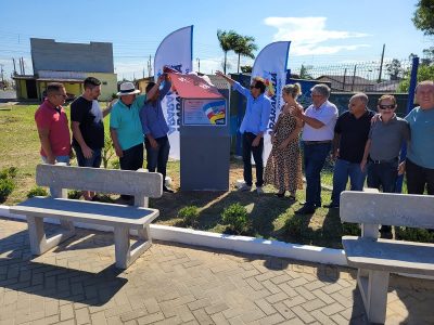 “Era um buraco pedindo licença para o outro”, afirma Cesar sobre uma das estradas asfaltadas pela administração no pacote de obras entregue hoje