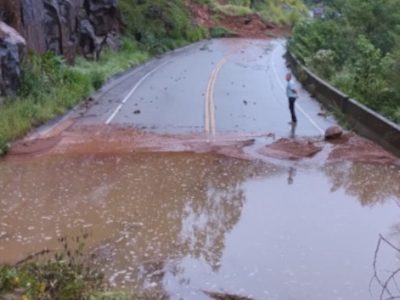 “Graças a Deus foram apenas danos materiais e não vidas”, afirma prefeito de Timbé sobre estragos causados pela chuva