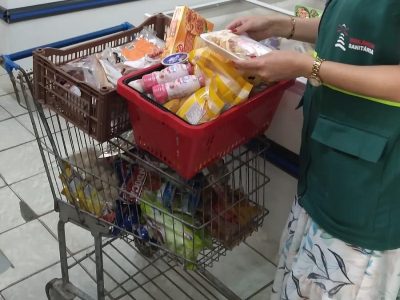 Em Araranguá: apreensão de alimentos vencidos em mercado de bairro