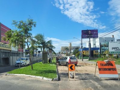 “Acredito que em 30 dias ela estará finalizada”, afirma secretário sobre obra pluvial na Avenida Getúlio Vargas