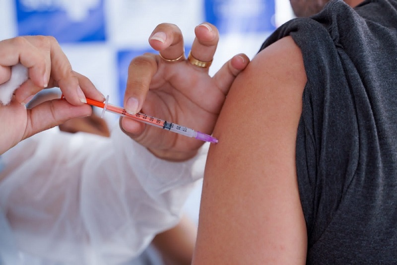 Covid-19: Ministério da Saúde confirma caso da variante EG.5 no Brasil e reforça vacinação como principal medida de proteção