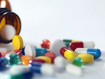 “A categoria de medicamentos é a mesma das drogas ilícitas”, alerta médica em conscientização à população ao uso racional de medicamentos