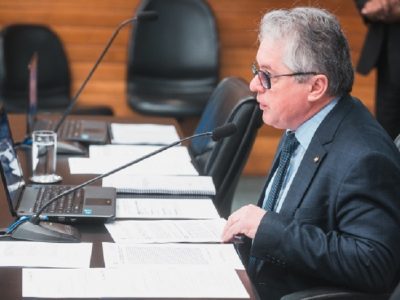 “Há mais de 600 convênios prontos para serem pagos”, diz deputado sobre repasses do governo do Estado aos municípios