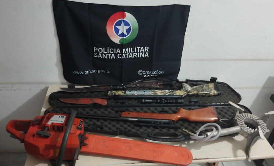 Polícia Militar recupera armas e objetos furtados em residências de Ermo