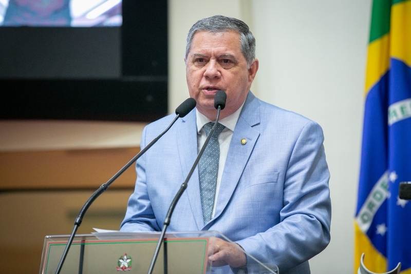 Deputado lança programa inédito para capacitação de candidatos a vereadores e prefeitos
