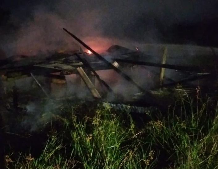Balneário Arroio do Silva: incêndio em residência mobiliza Corpo de Bombeiros