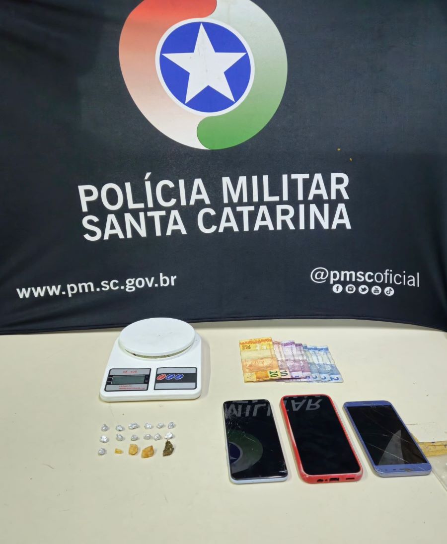 Polícia Militar prende suspeitos de tráfico de entorpecentes em Balneário Rincão