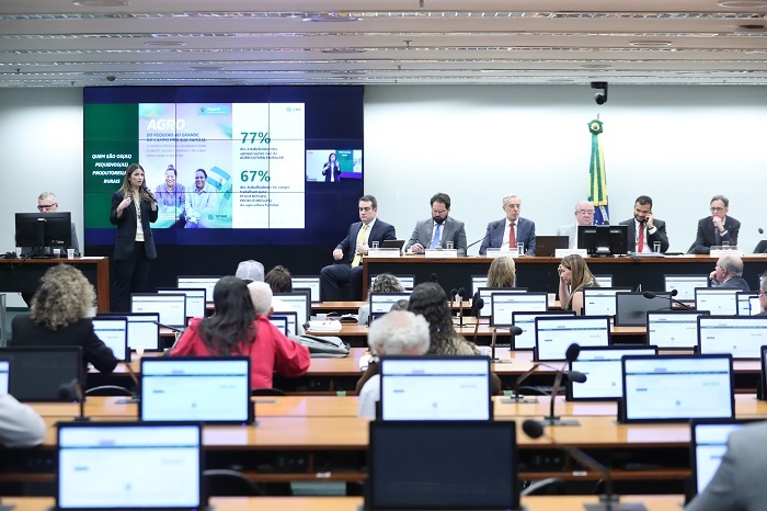 CNA defende regime tributário diferenciado e alíquotas reduzidas para pequenos produtores rurais