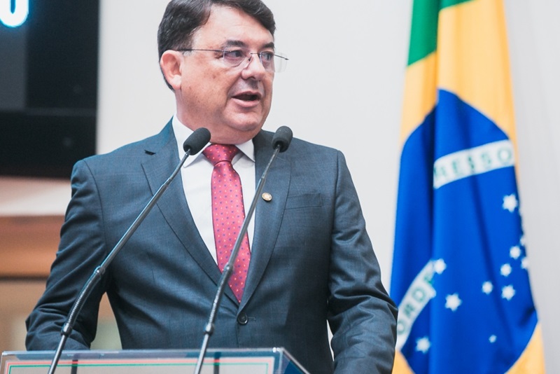 Deputado Mauricio Peixer critica lei que autoriza cortes automáticos de aposentadorias e defende melhorias para Santa Catarina