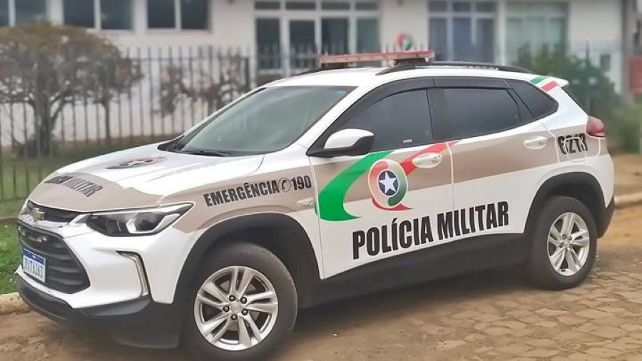 Polícia Militar prende trio com veículo furtado no Rio Grande do Sul em Balneário Gaivota