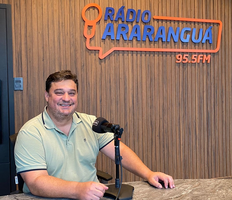 Aldryn Luciano de Souza compartilha trajetória na advocacia e vida pública em entrevista à Rádio Araranguá