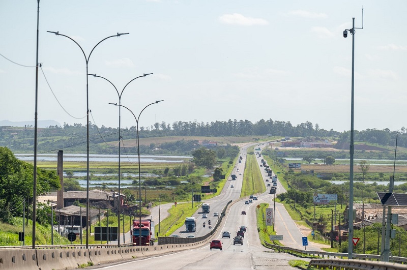 Feriado prolongado encerra sem mortes na BR-101 Sul/SC