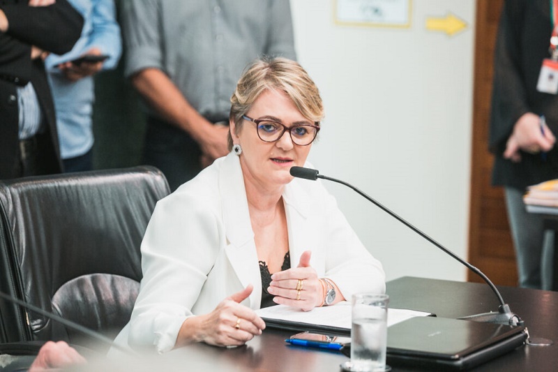 Deputada Luciane Carminatti destaca aproximação da Alesc com a comunidade durante edição itinerante em Araranguá