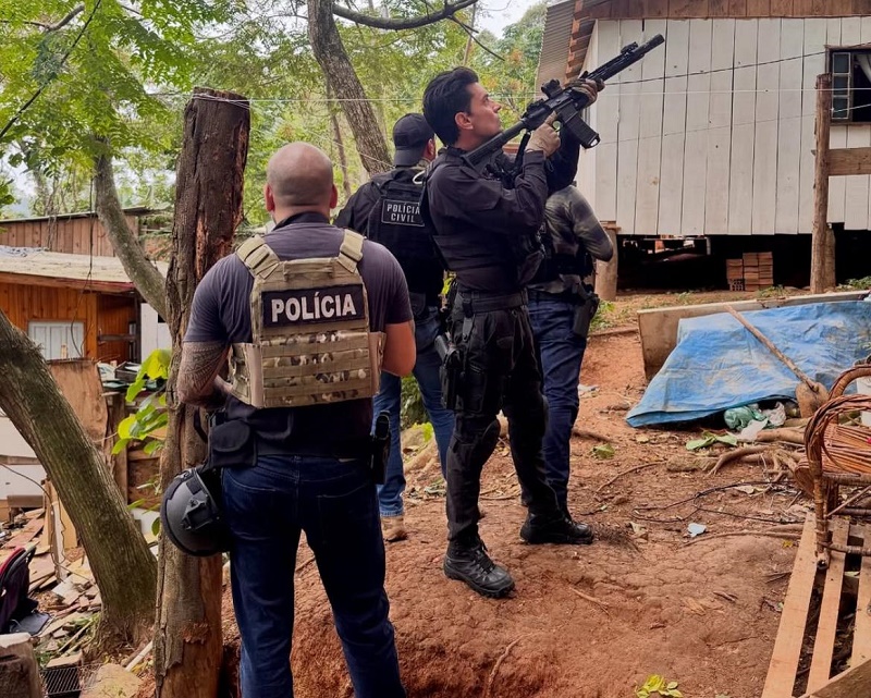 “Aqui o bambu ronca”, delegado-geral Ulisses se manifesta nas redes sociais após espantar bandidos a tiros