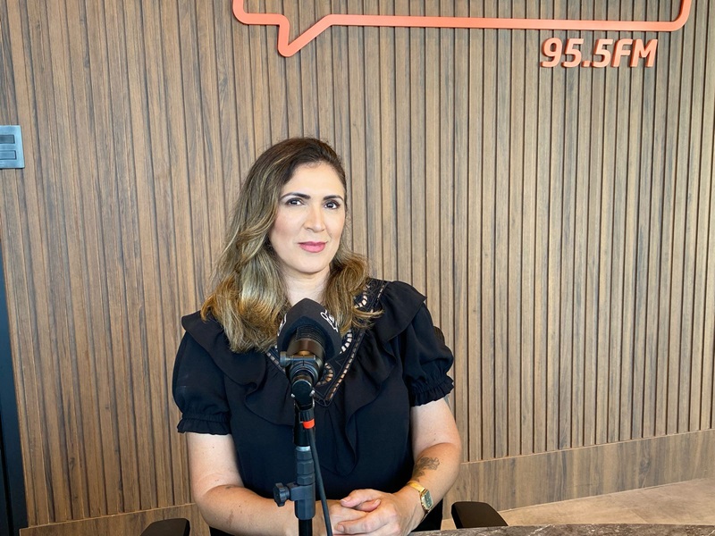 Delegada Eliane Chaves recebe o título de cidadã honorária de Araranguá