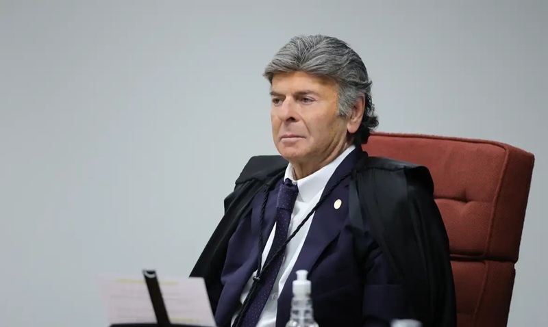 Fux cita incompetência do STF para julgar ação contra Bolsonaro