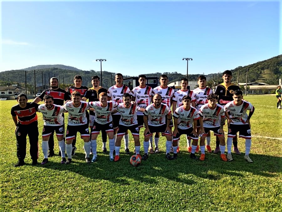 Araranguá vence Meleiro e permanece invicta na Copa AMESC de seleções