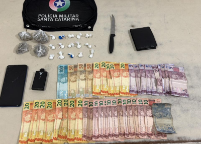 Homem que usava automóvel para entrega de drogas é preso em Jacinto Machado