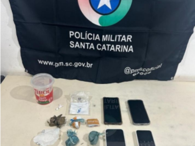 Casal acusado de tráfico de drogas é preso em Sombrio com maconha, cocaína e celulares
