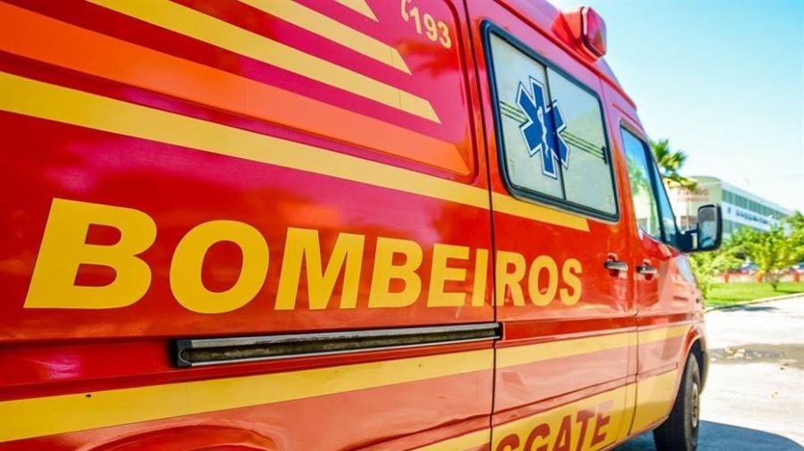 Ciclista fica gravemente ferido após ser atropelado por motocicleta em Sombrio
