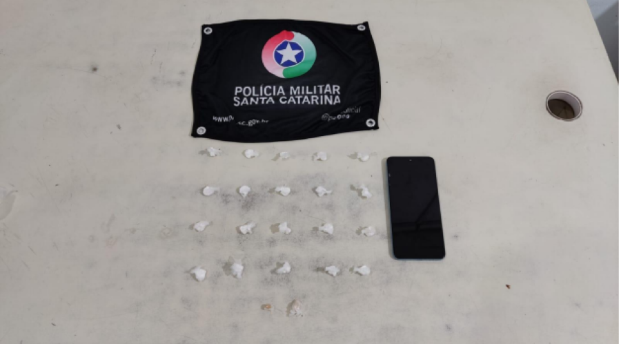 Polícia Militar apreende drogas e prende traficantes em Sombrio e Timbé do Sul