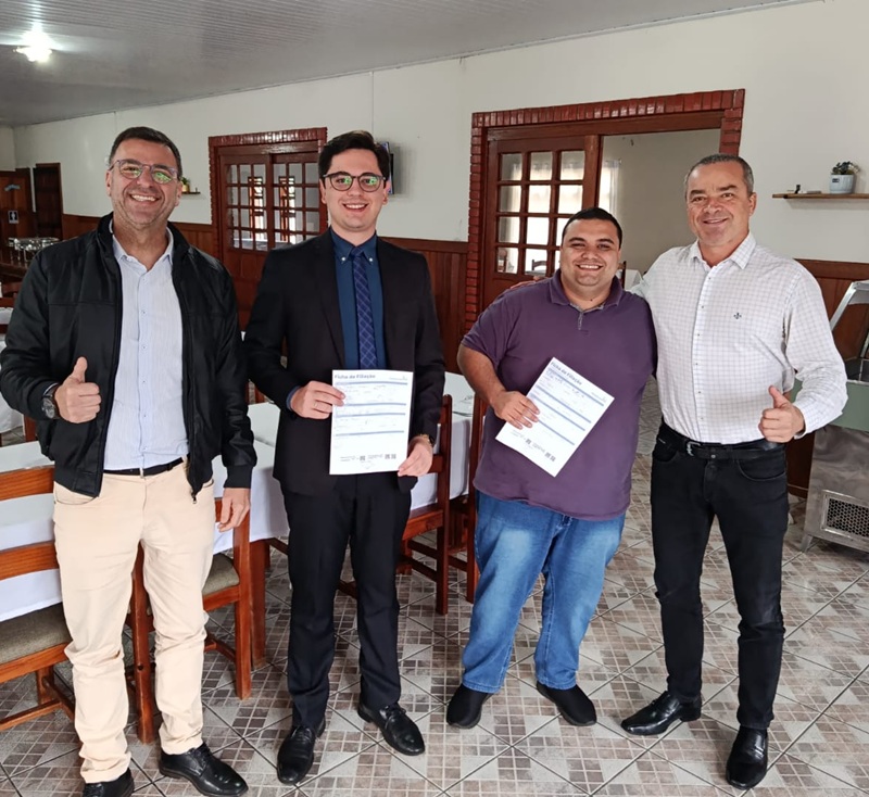 Republicanos de Araranguá segue crescendo e filiando novos integrantes