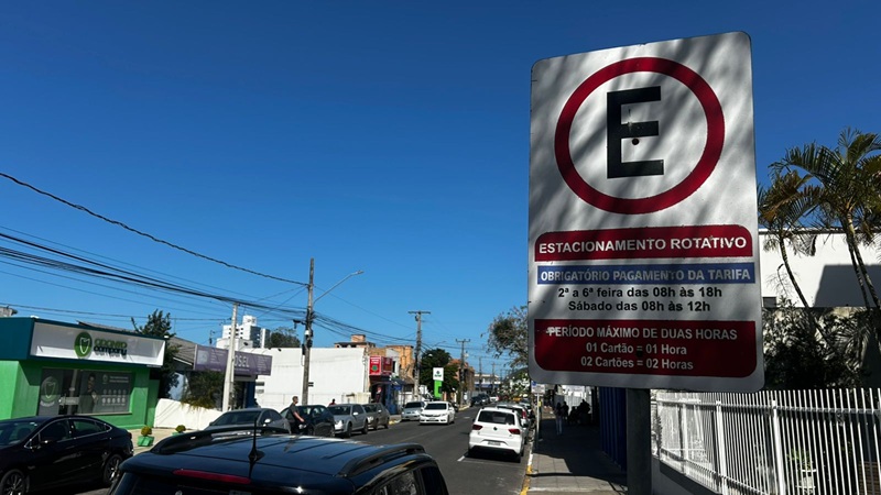Pix e totens: Araranguá prepara novas formas de pagamento para o estacionamento rotativo e novo reajuste entra em vigor nesta terça-feira