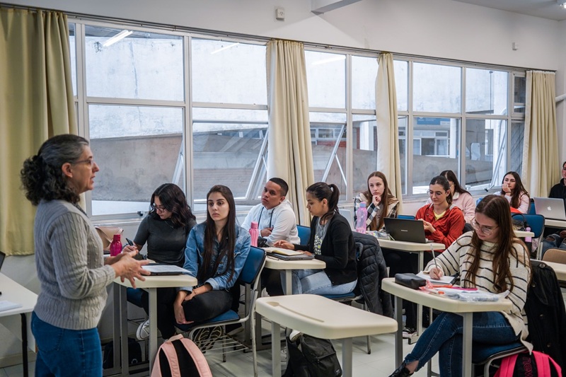Luciane Ceretta detalha ajustes no Universidade Gratuita: programa atende mais de 54 mil estudantes em Santa Catarina