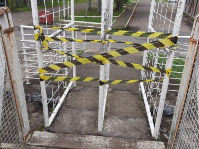 Travessia de balsa no rio Araranguá está suspensa e ponte pênsil da Barranca é interditada para evitar acidentes