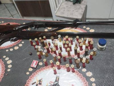 Polícia Civil prende comerciante com armas de fogo no bairro Polícia Rodoviária