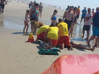 Colisão deixa três feridos em Maracajá e jovem perde movimento de parte do corpo após mergulho na Gaivota