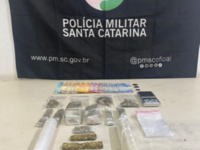 Dupla acusada de tráfico de drogas é presa no Lagoão em Araranguá