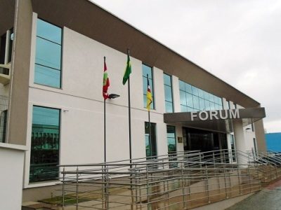 Homem condenado por lesão corporal gravíssima em Araranguá tem prisão revogada