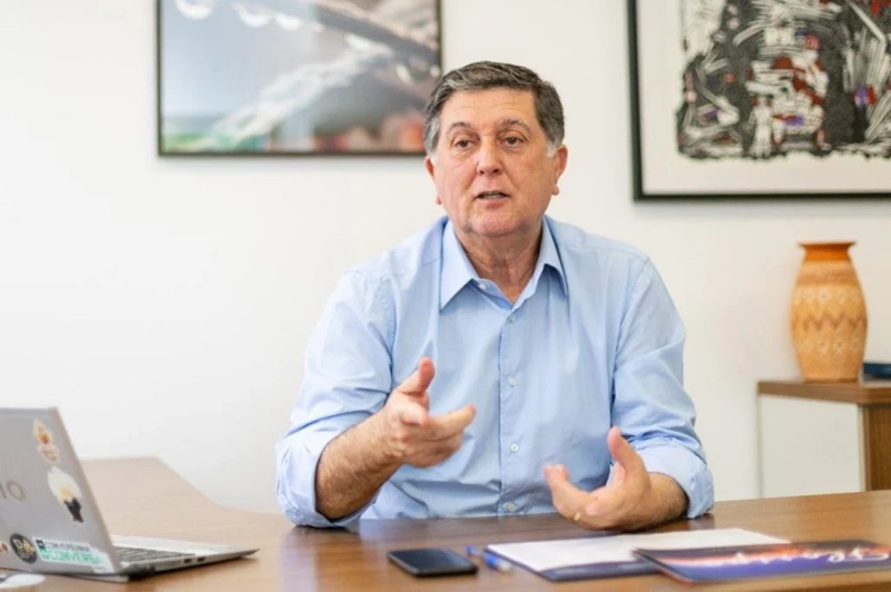 Desmarcada reunião do PSD que iria discutir pedido de expulsão do prefeito de Florianópolis, Topázio Neto - Rádio Araranguá FM 95.5