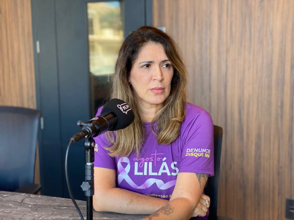 “Estamos vivendo uma epidemia”, relata delegada da DPCAMI, que reforça importância da denúncia e destaca ações de prevenção e combate à violência contra a mulher