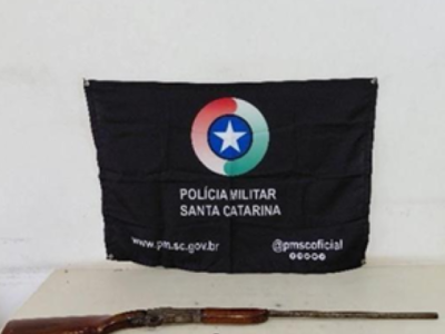 Polícia Militar apreende arma de fogo e munições e prende homem que ameaçou ex-mulher de morte em Sombrio