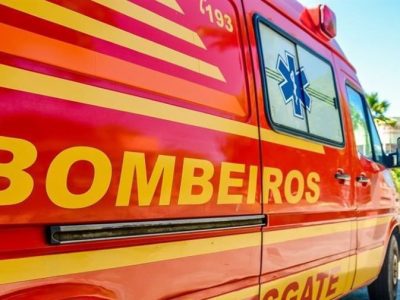 Ciclista é removido a hospital após acidente de trânsito no Centro de Araranguá